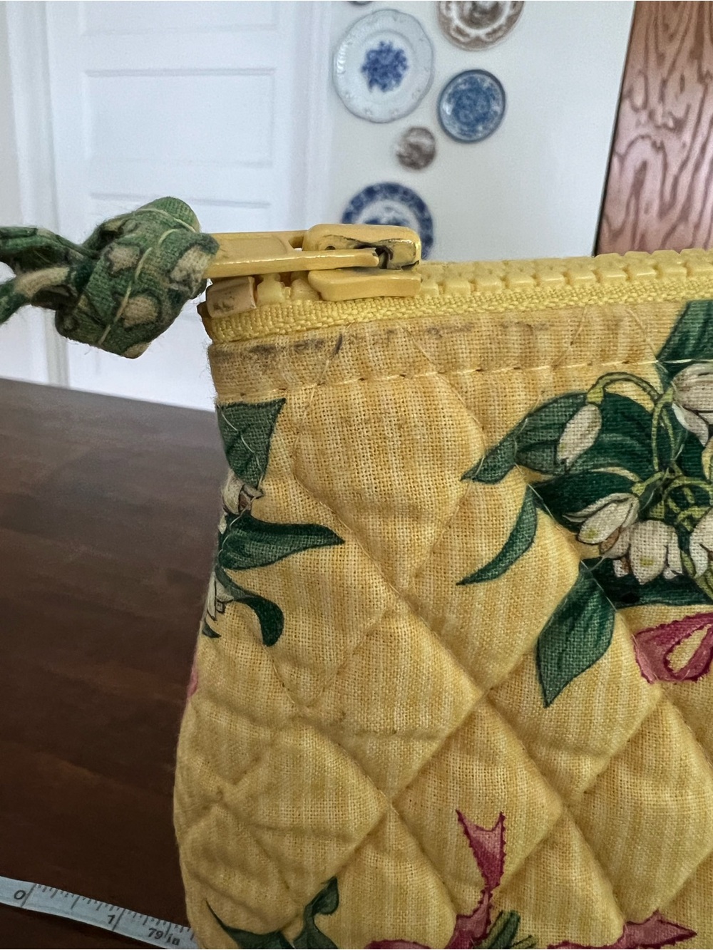 Vera Bradley Medium Cosmetic Bag, Yellow Hope Retired Pattern, 2002 - Picture 2 of 7
